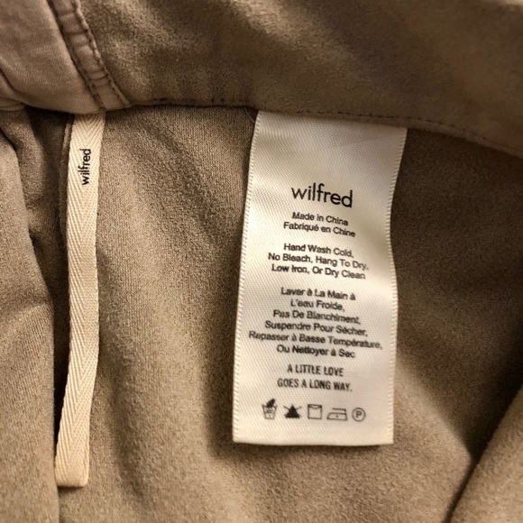 Aritzia Wilfred Suede Bossier Shorts Size S - Picture 8 of 8